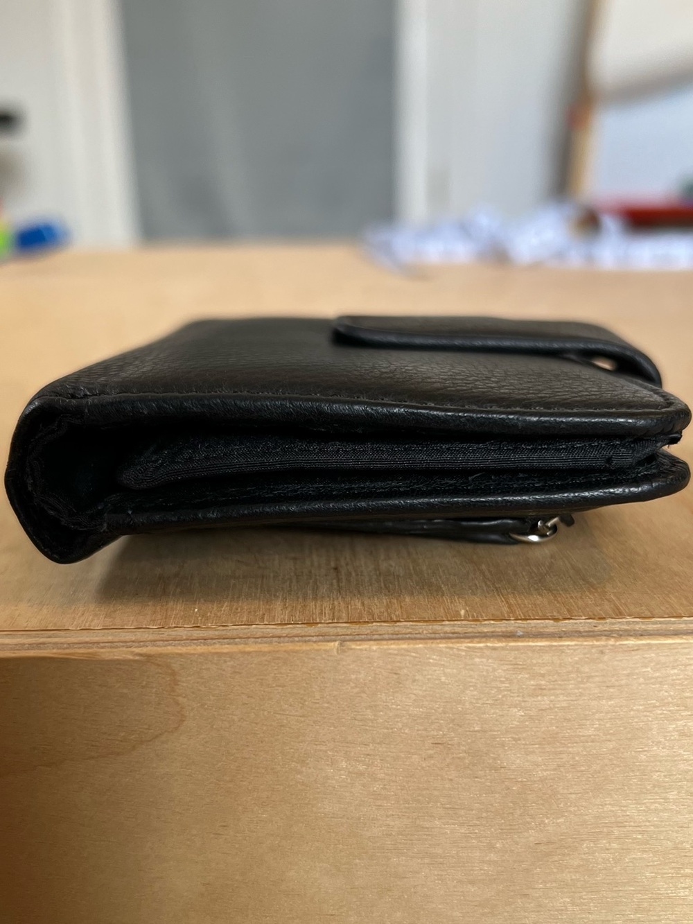 Fossil Classic Black Leather Snap Wallet - Picture 13 of 14